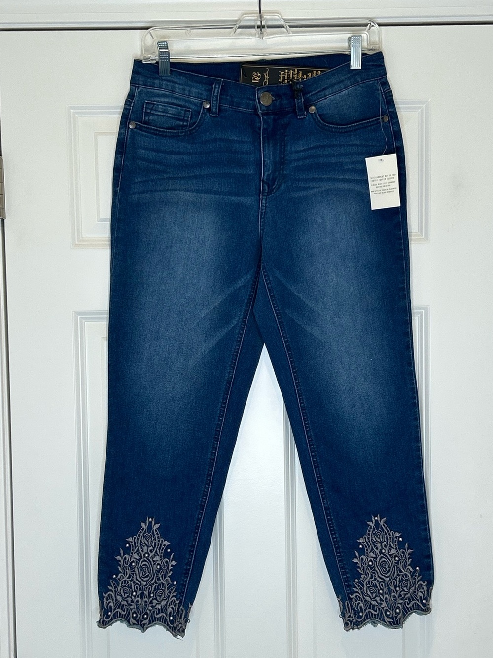 DG2 by Diane Gilman Dark Blue Cropped Jeans with Embroidered Ankles Size 8P NEW
